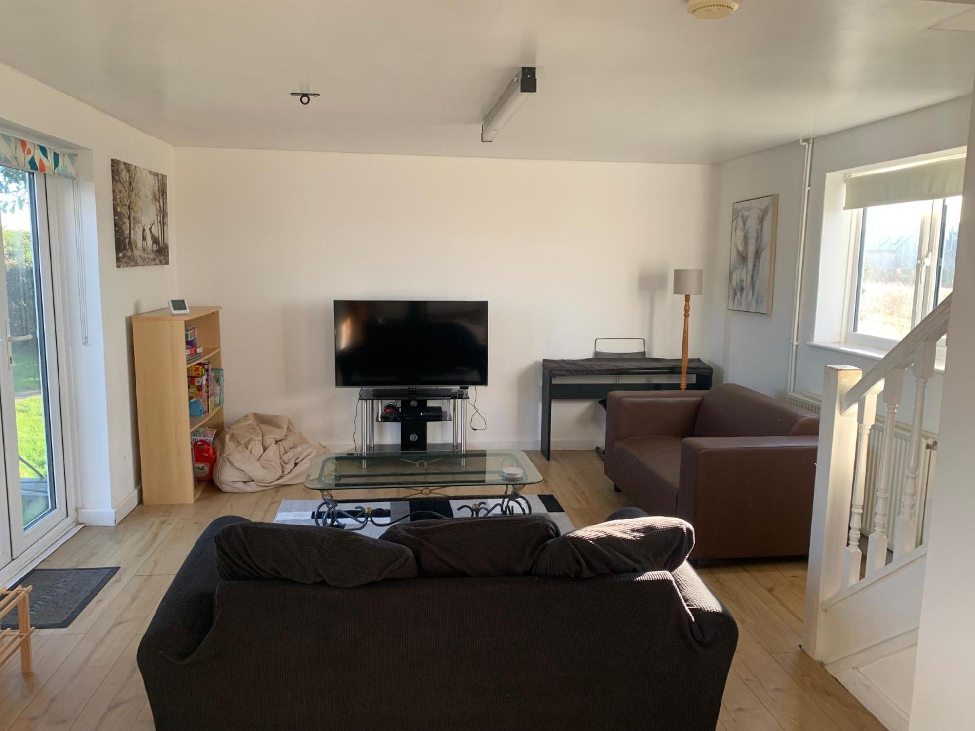 1 Bedroom Annex, Private Bathroom, Peaceful Area Claypits Bagian luar foto